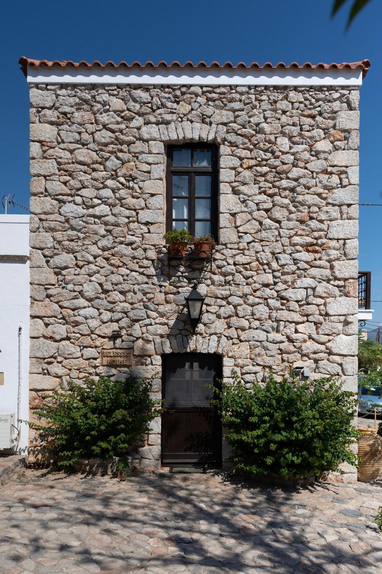 Apartamento Belessi'S Mansion Yefira Exterior foto