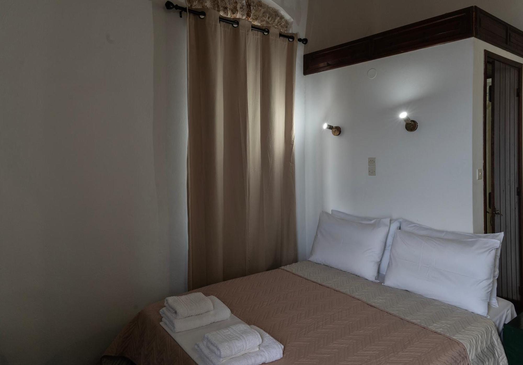 Apartamento Belessi'S Mansion Yefira Exterior foto