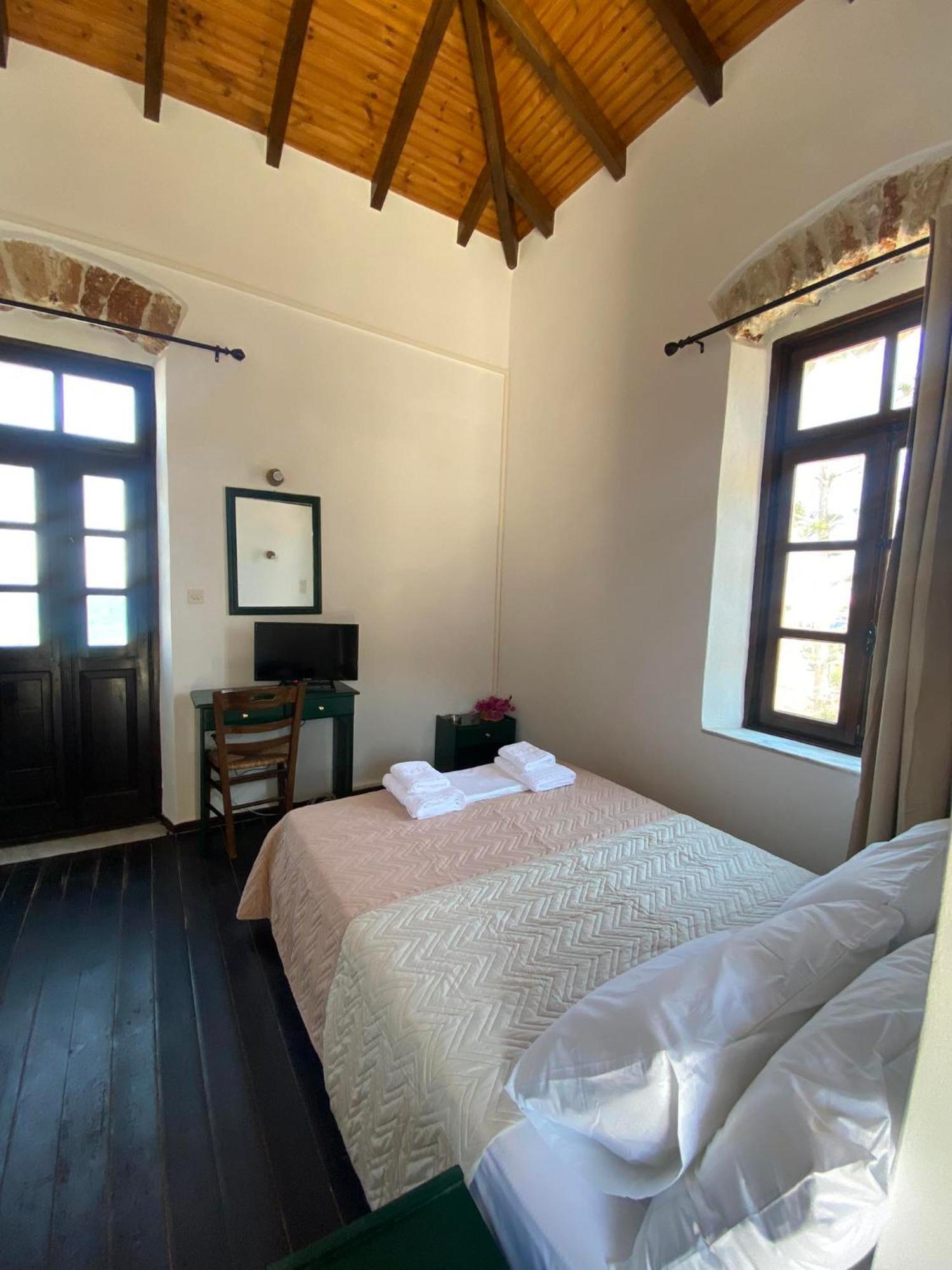 Apartamento Belessi'S Mansion Yefira Exterior foto