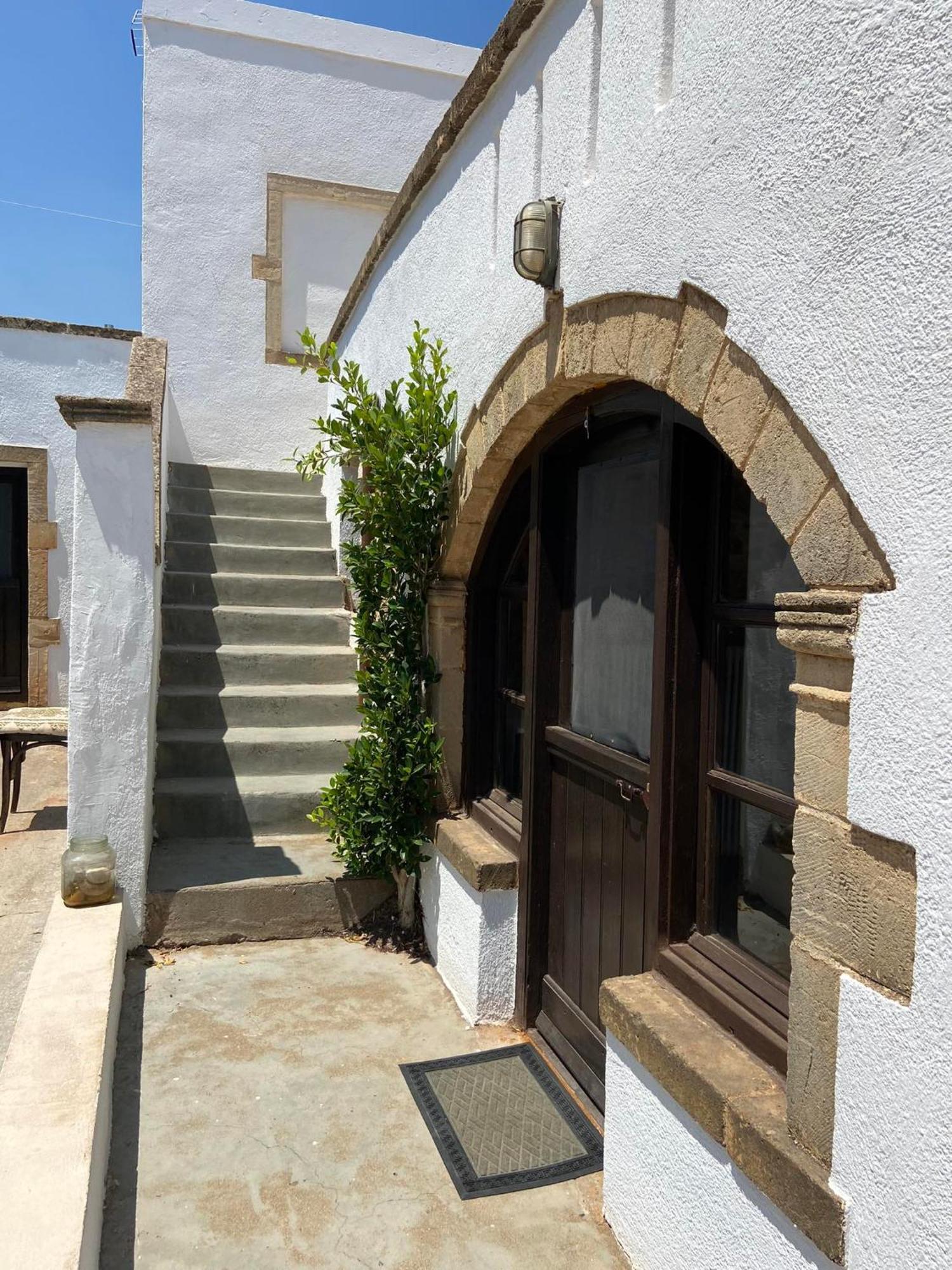 Apartamento Belessi'S Mansion Yefira Exterior foto